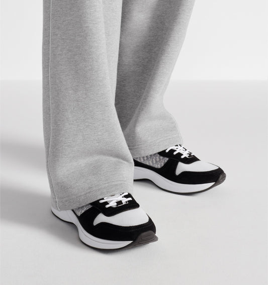 Dior B25 running