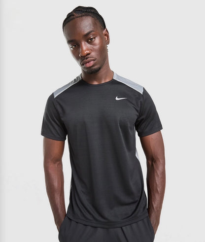 T-shirt Running Nike - Noir/Gris