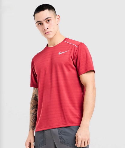 T-shirt Running Nike - Rouge