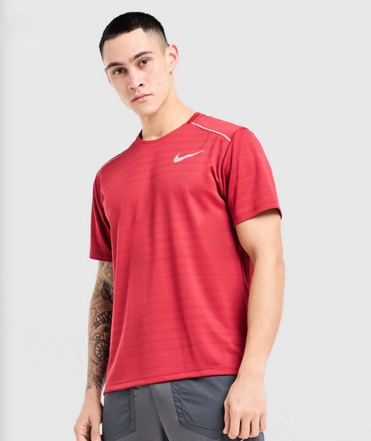 T-shirt Running Nike - Rouge