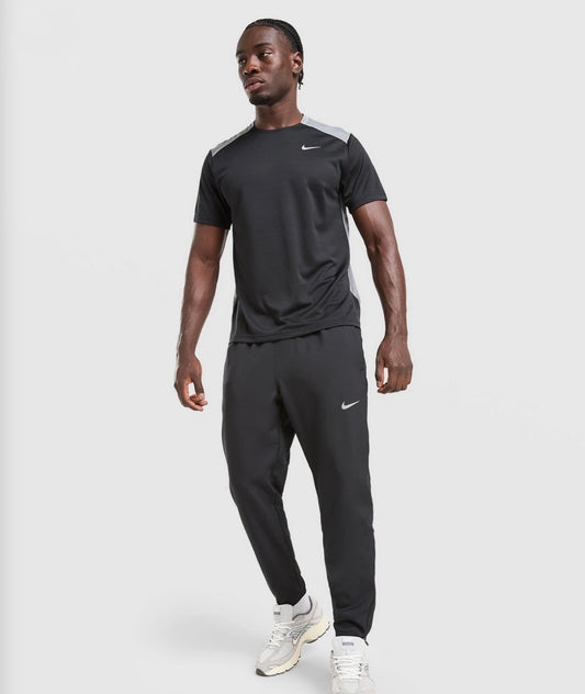 T-shirt Running Nike - Noir/Gris